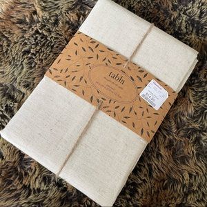 NWT Linen tablecloth